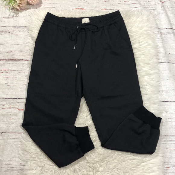 Aritzia Pants - Aritzia Wilfred Buffon Drawstring Black Jogger High Rise Pants